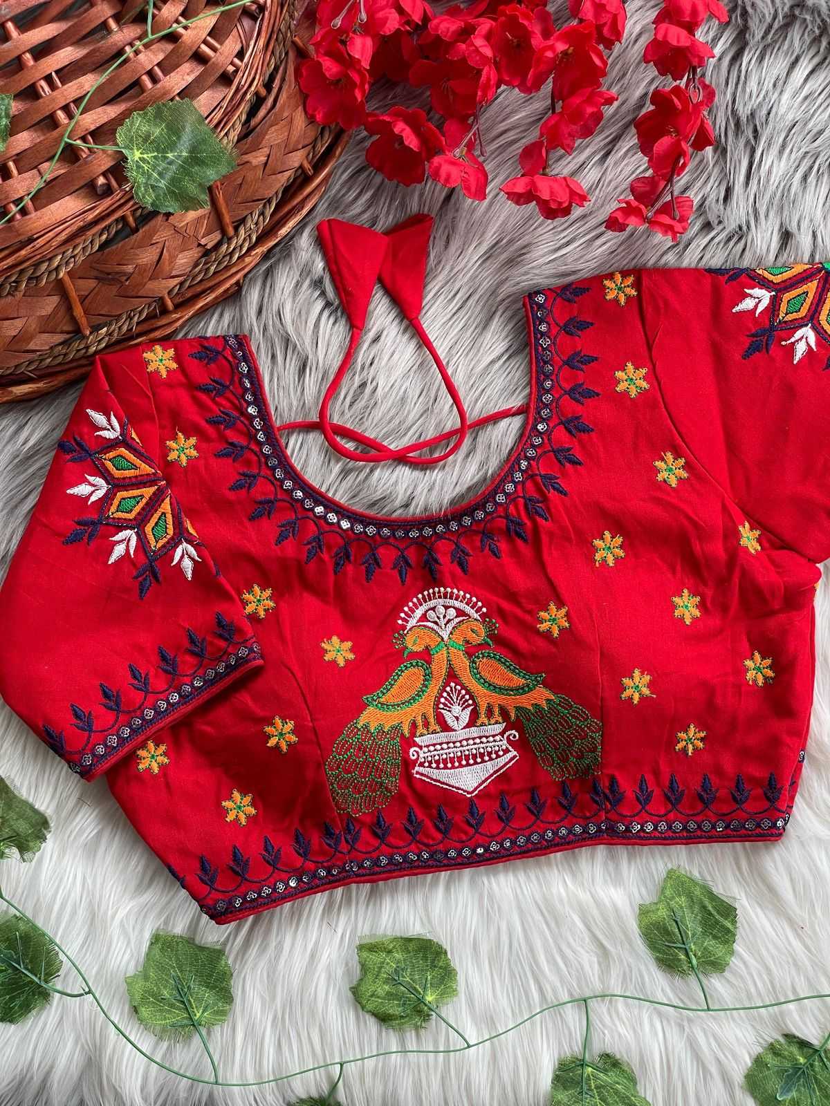 SEQUENCE EMBROIDERY BLOUSE