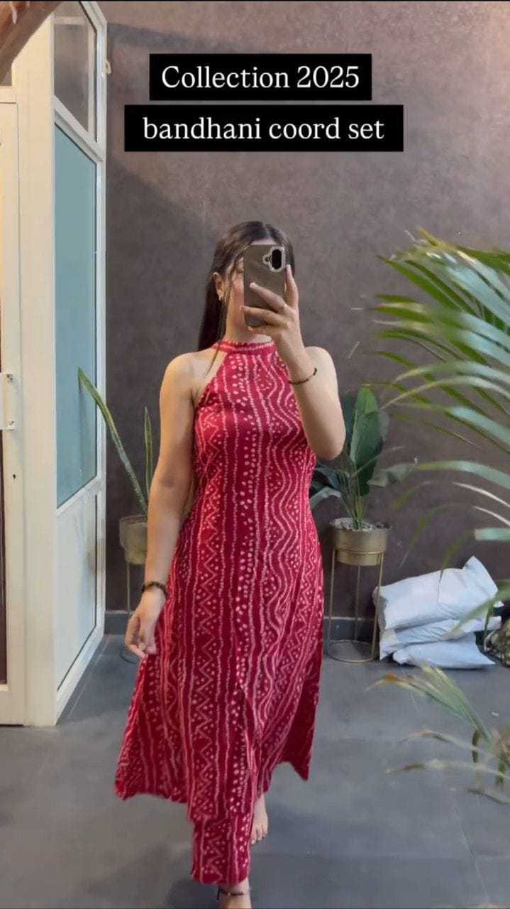 PRINTED GOWNS