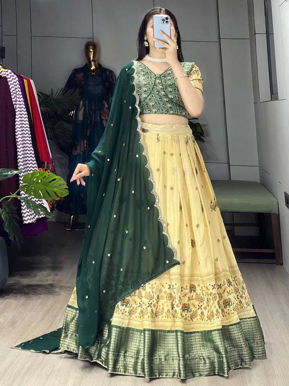 TRADITIONAL LEHENGA