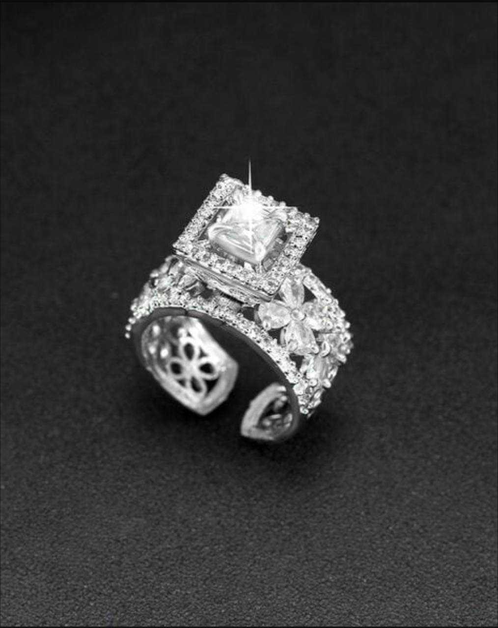 FINGER RINGS