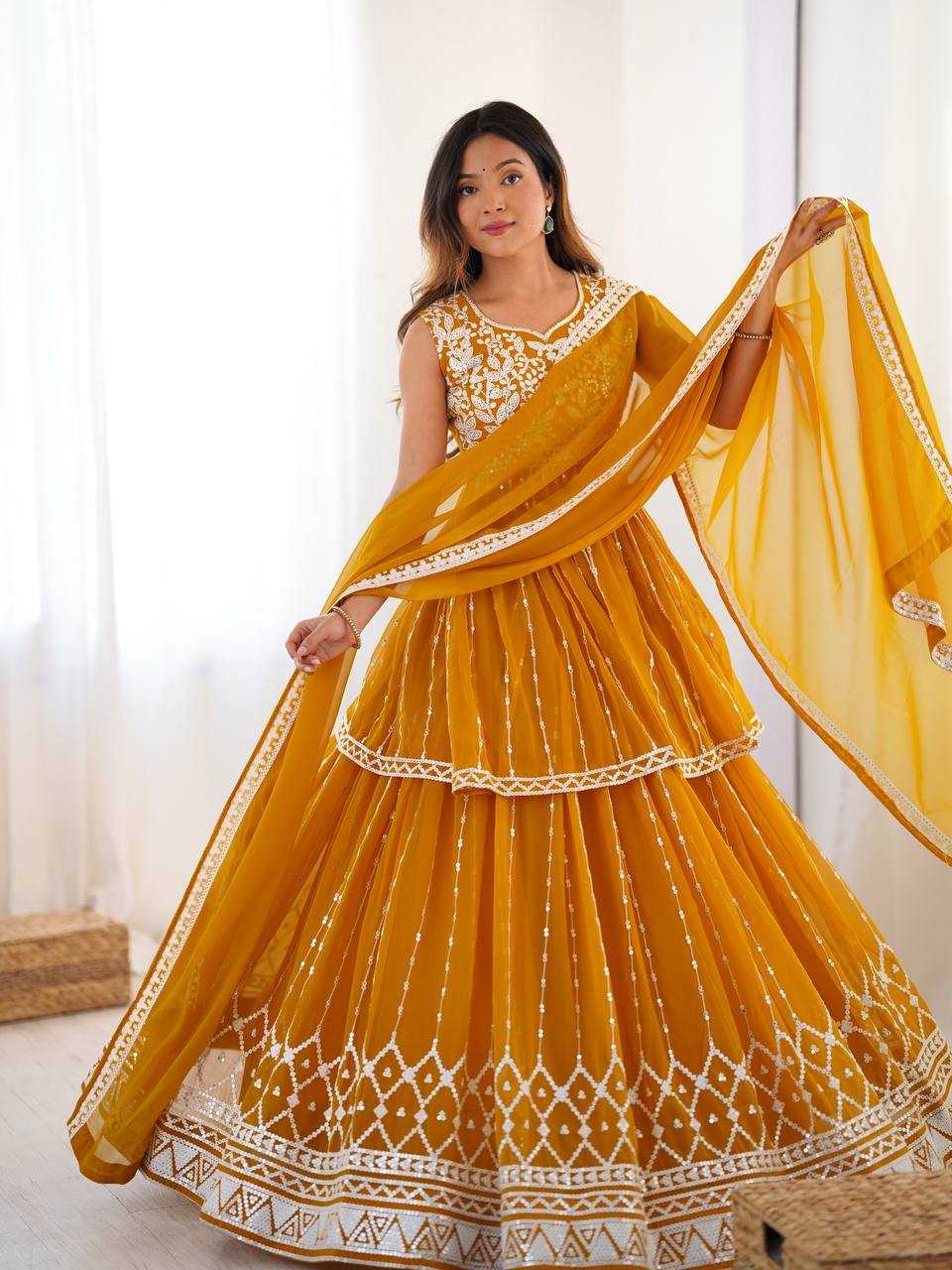 SEQUINS LEHENGA