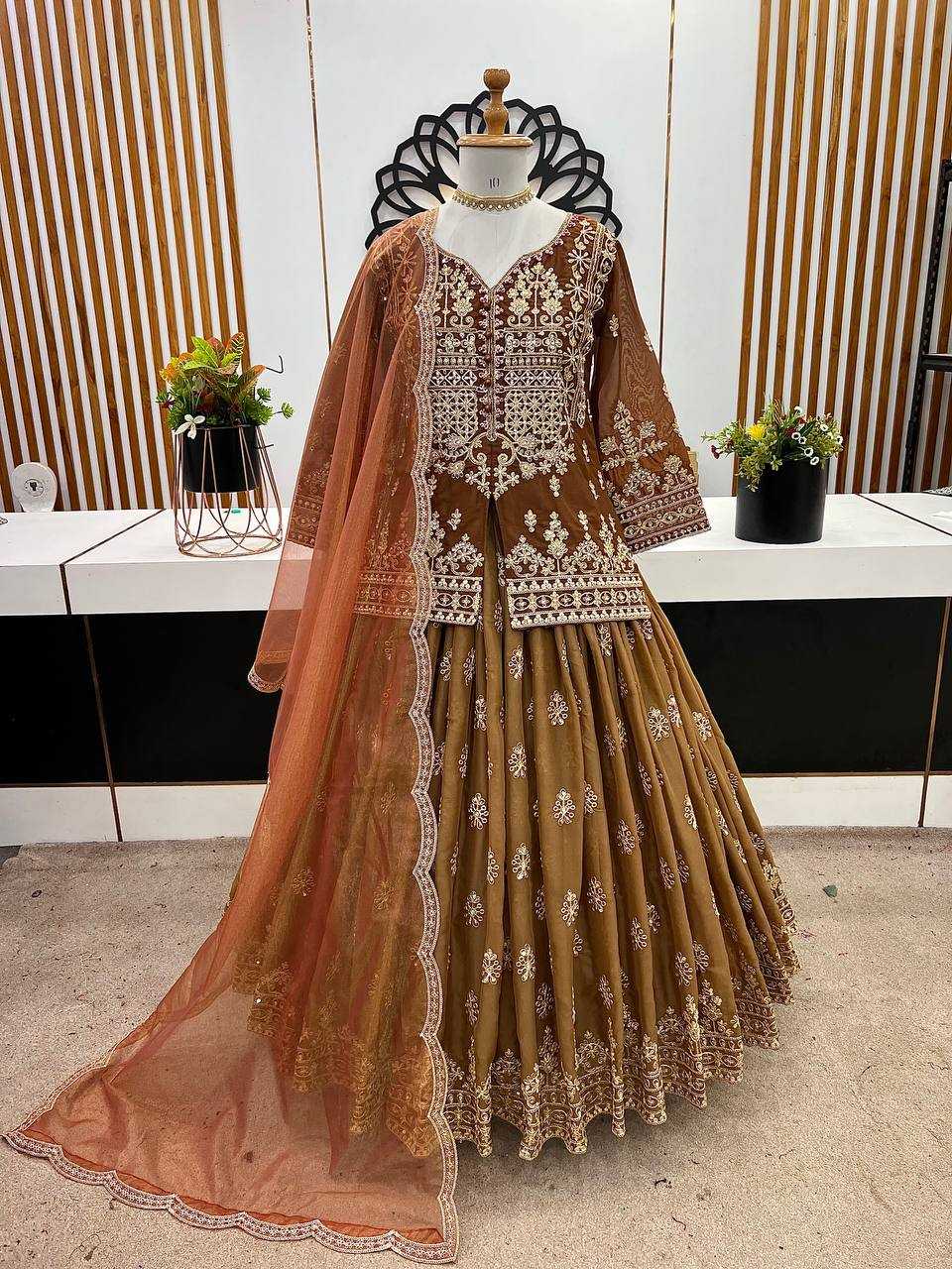 MEHENDI OUTFITS