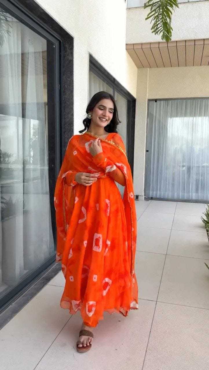 WEDDING GOWN