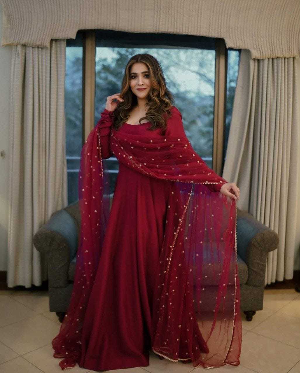 WEDDING GOWN