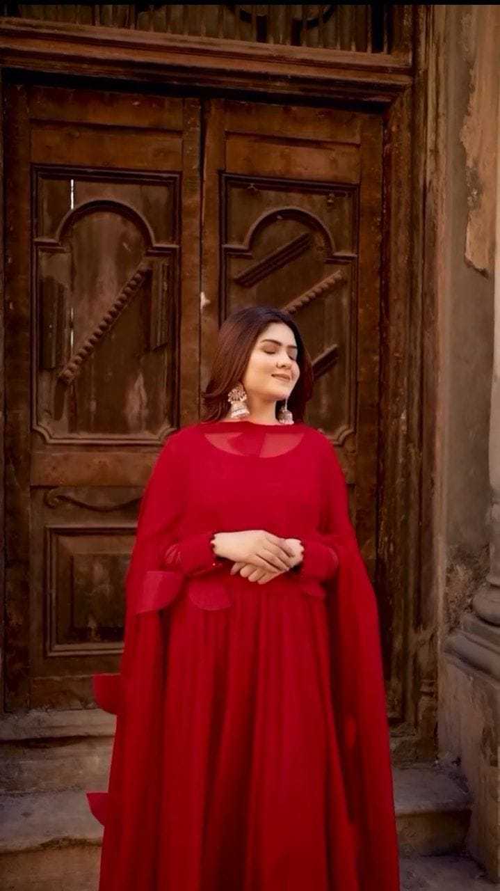 RED GOWN