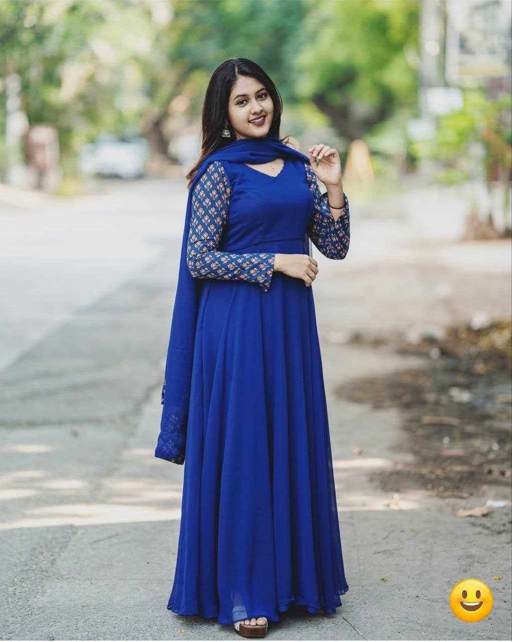FULL SLEEVE GOWNS