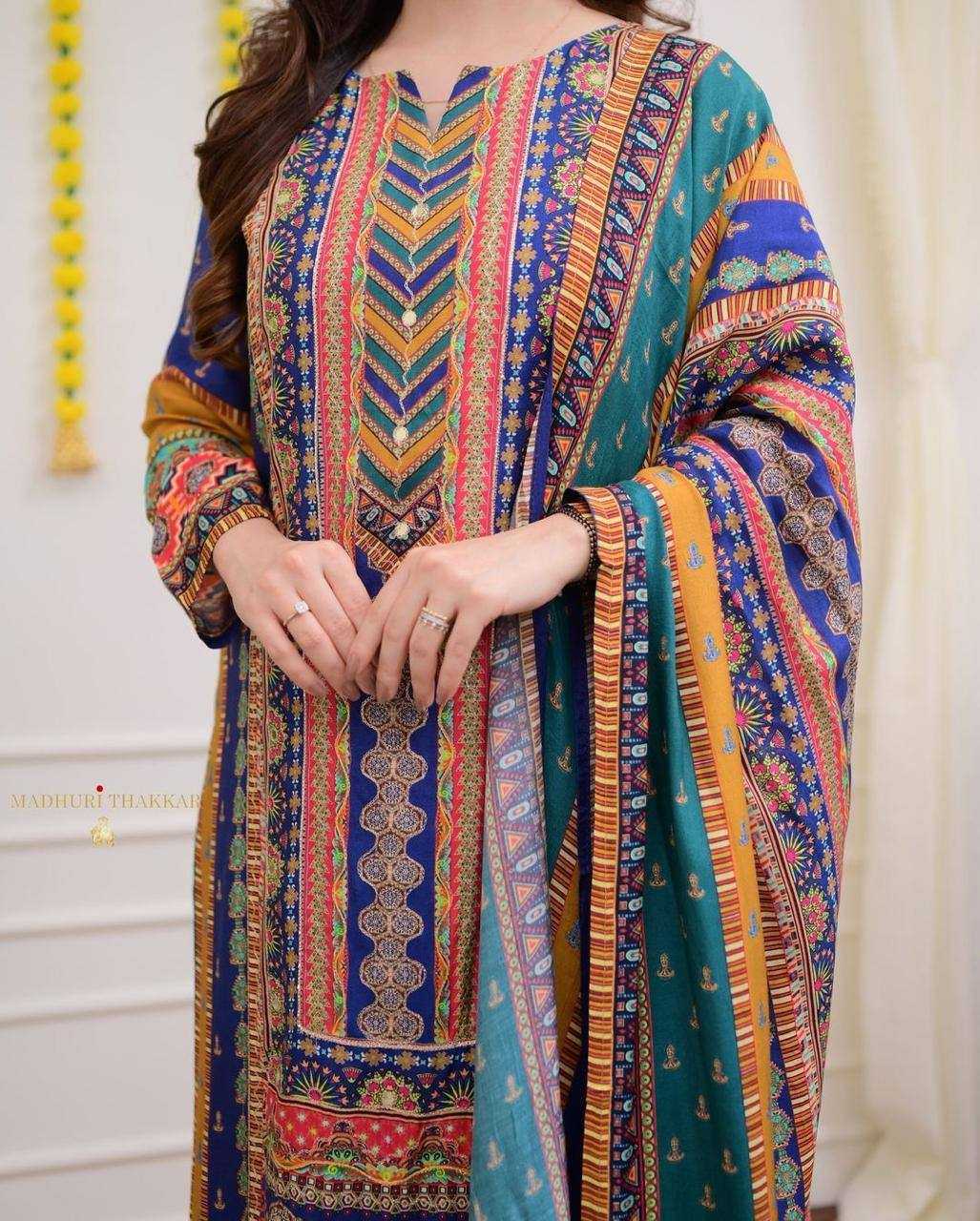PRINTED SUITS