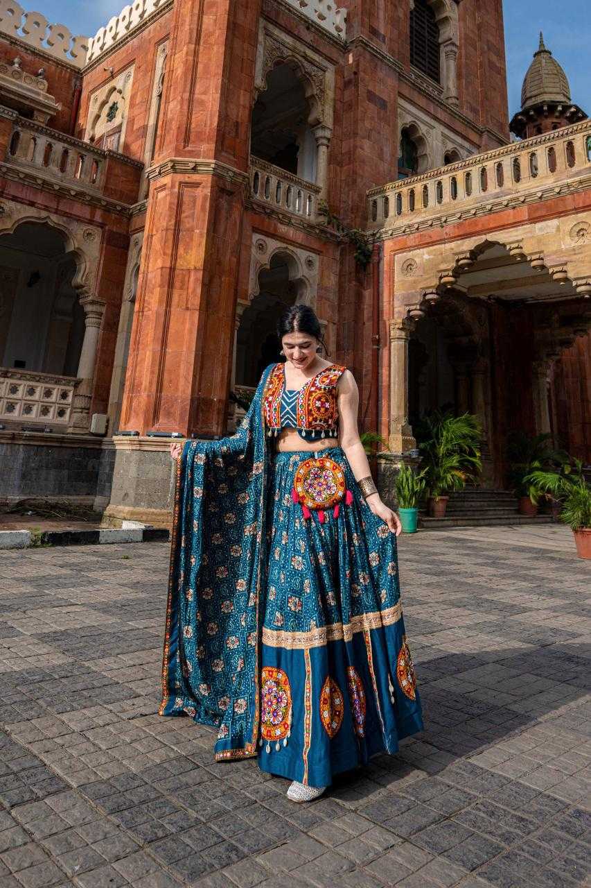 BOLLYWOOD LEHENGA CHOLI