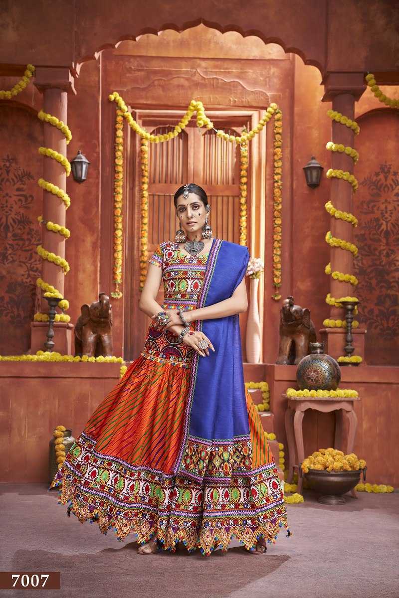 TRADITIONAL LEHENGA