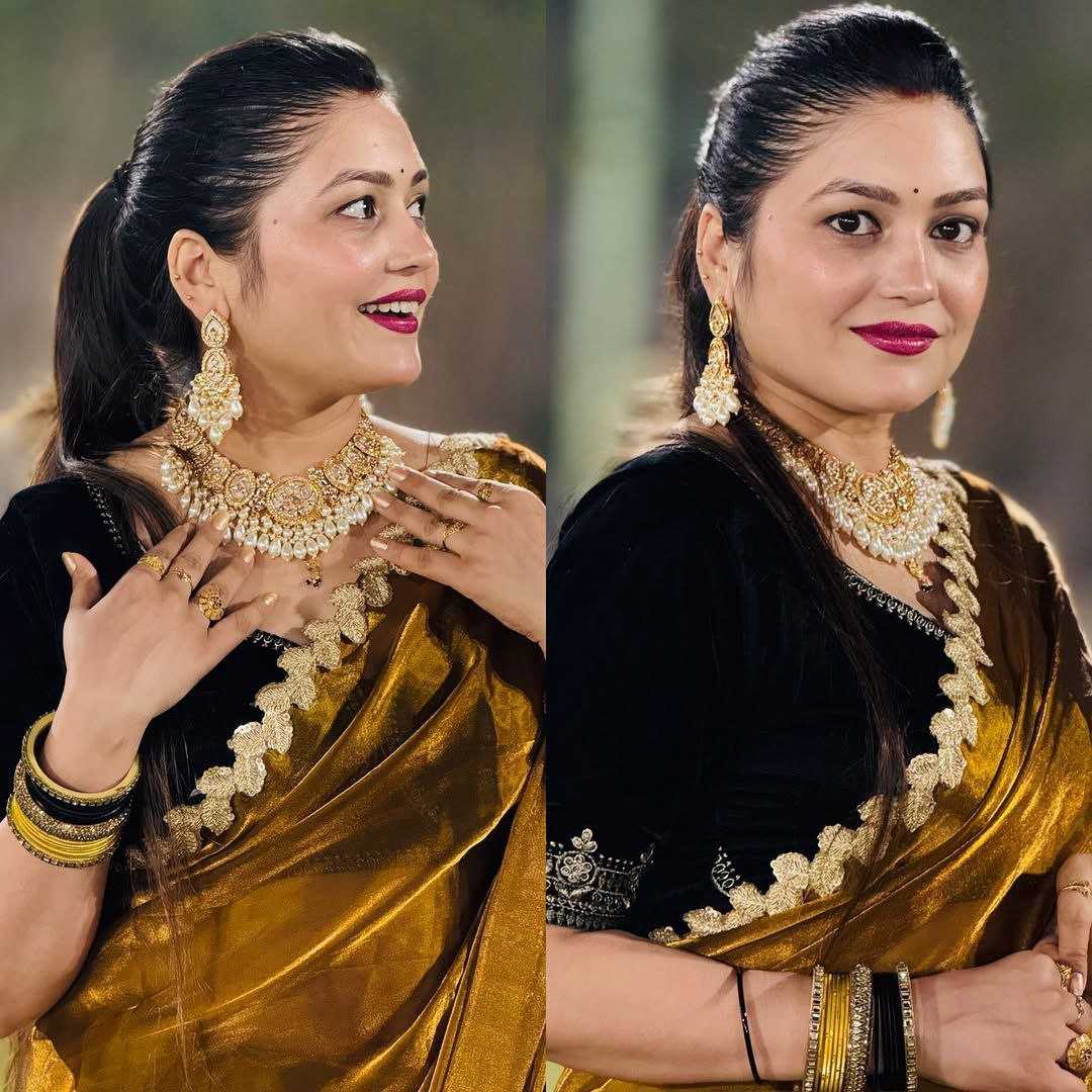 GOLDEN SAREES
