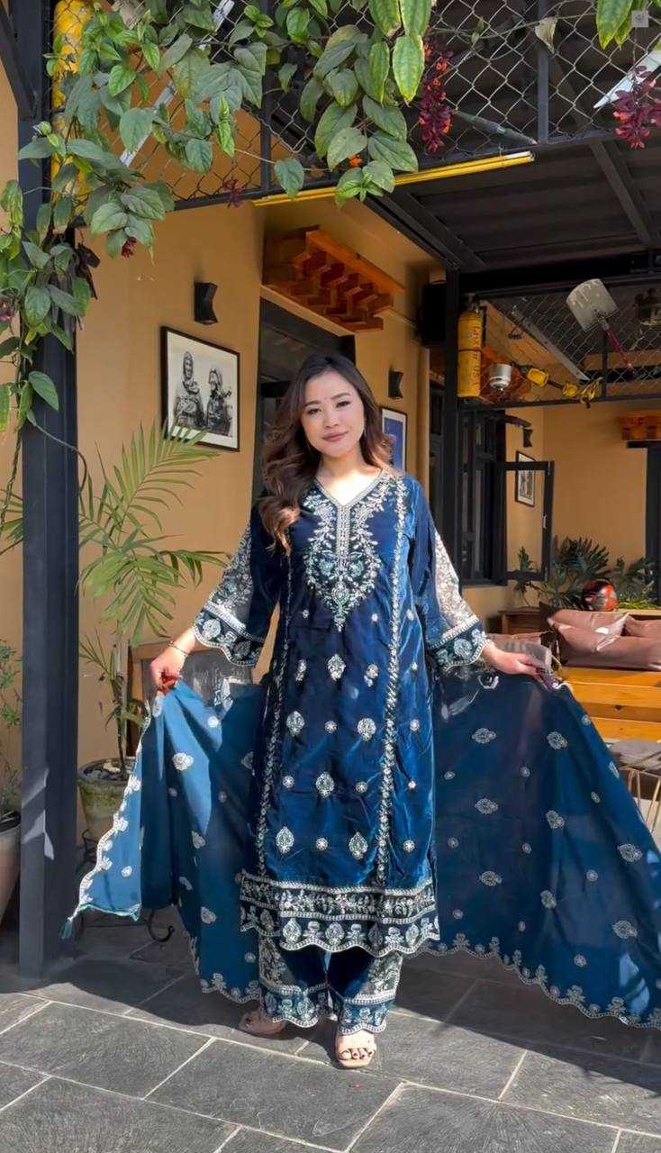 KASHMIRI SUITS