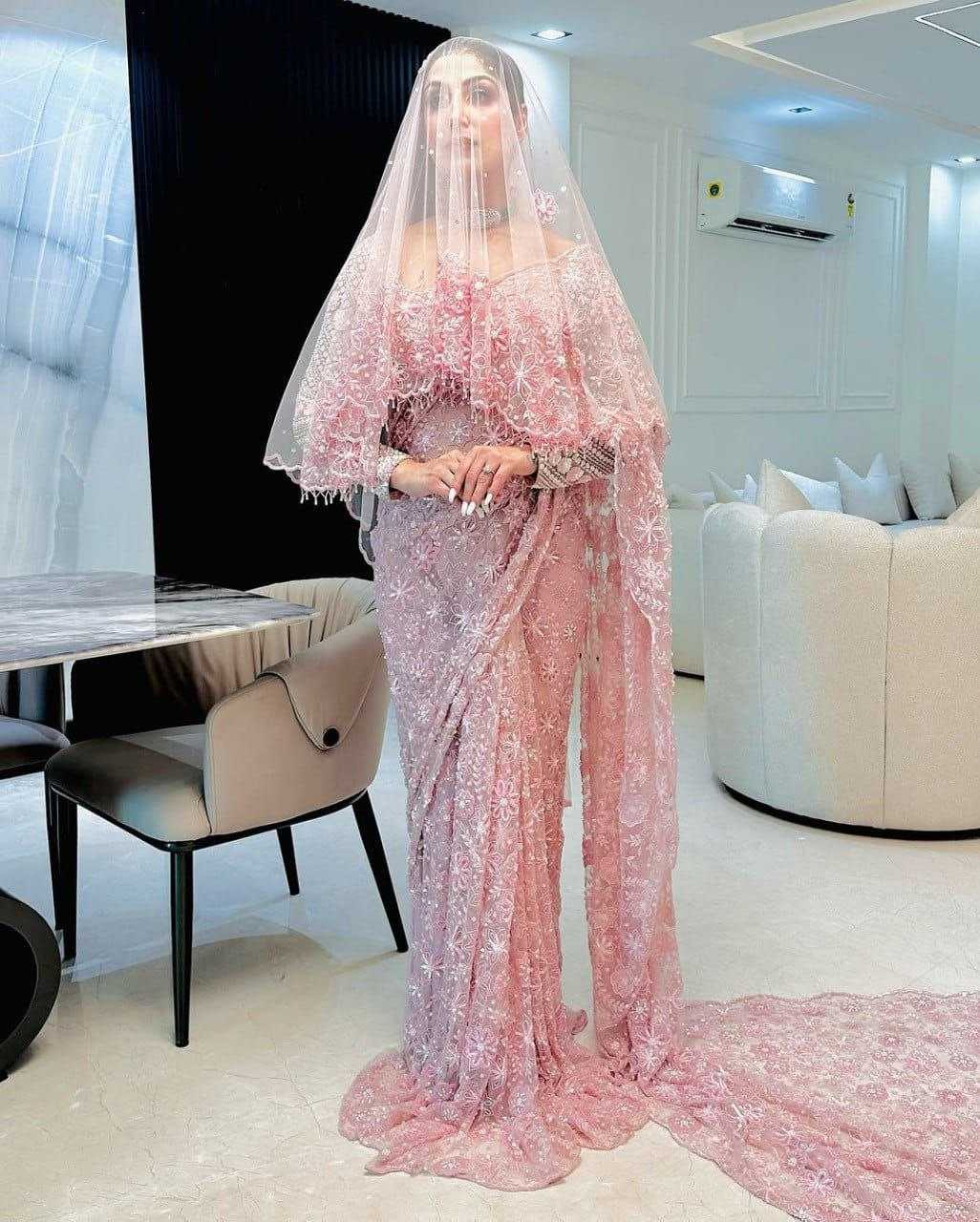 ENGAGEMENT OUTFITS