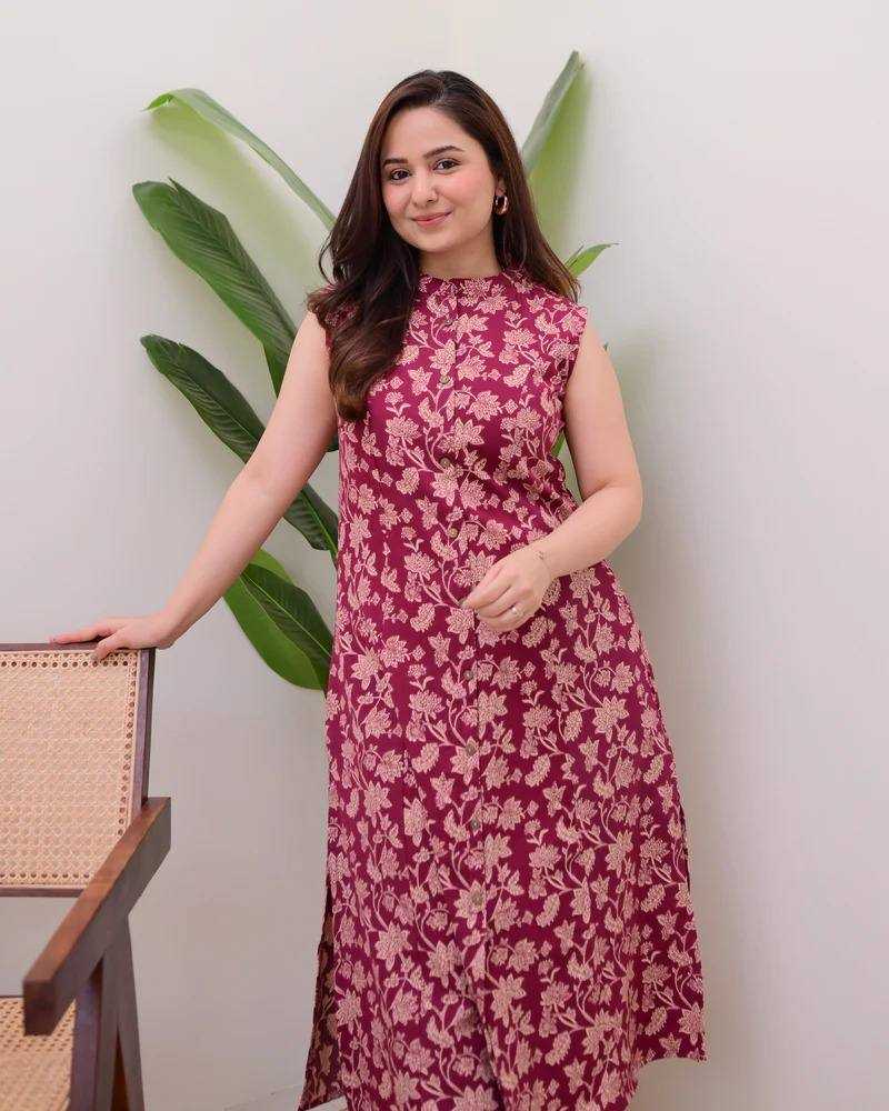 CHIKANKARI KURTIS