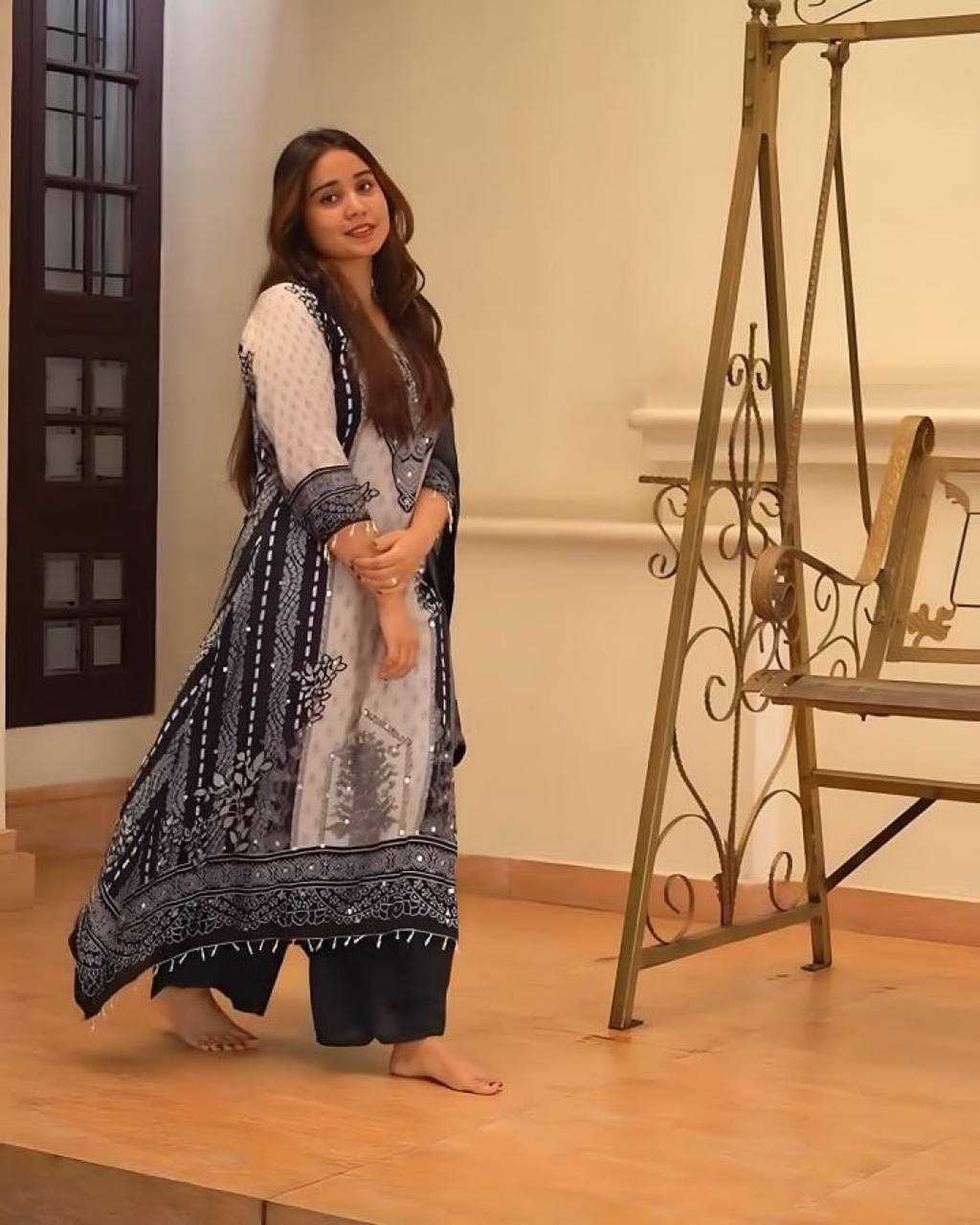LADIES SUITS