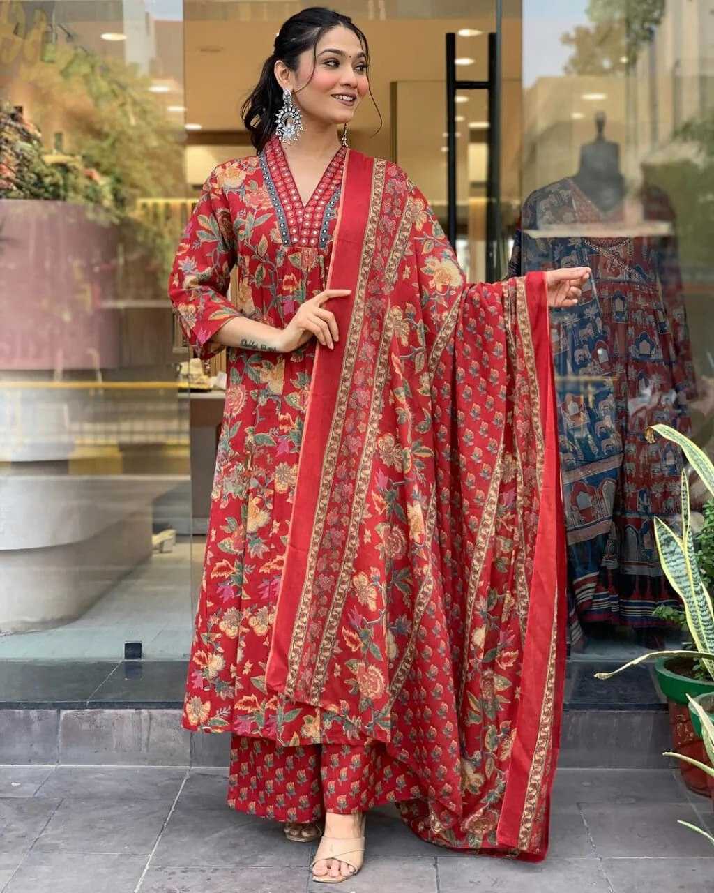  EMBROIDERED SUITS