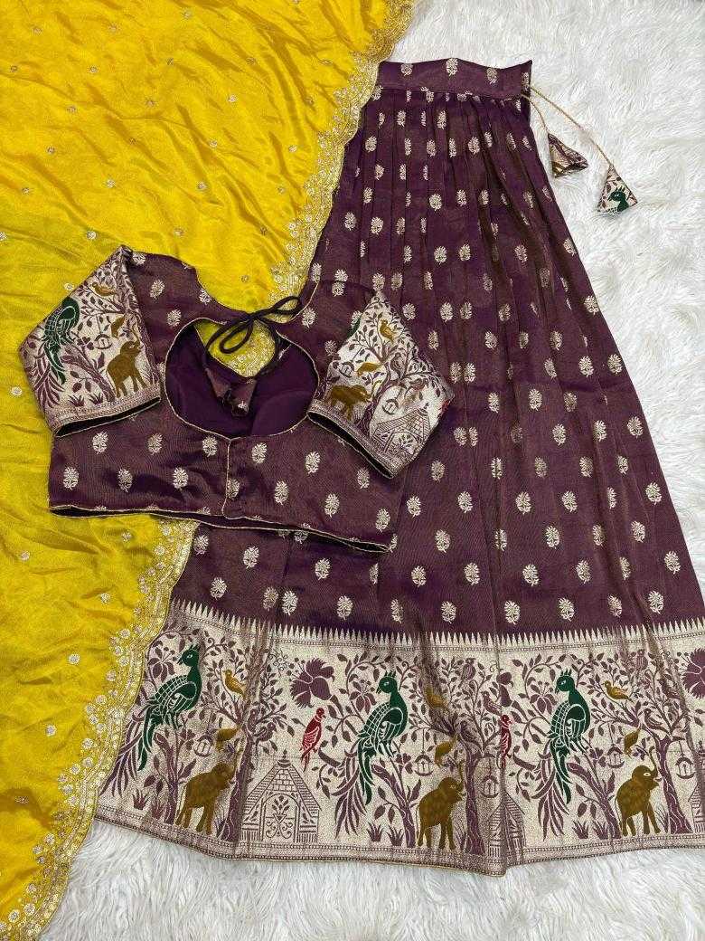 TRADITIONAL LEHENGA