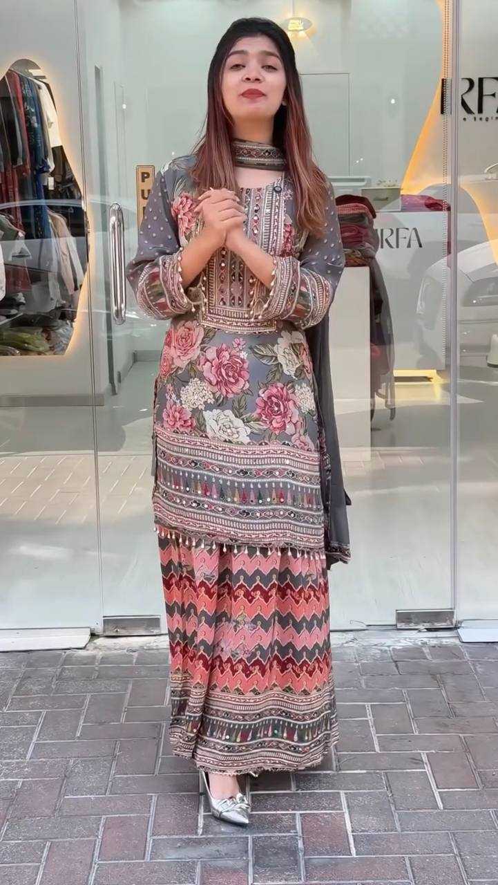 DRESSES