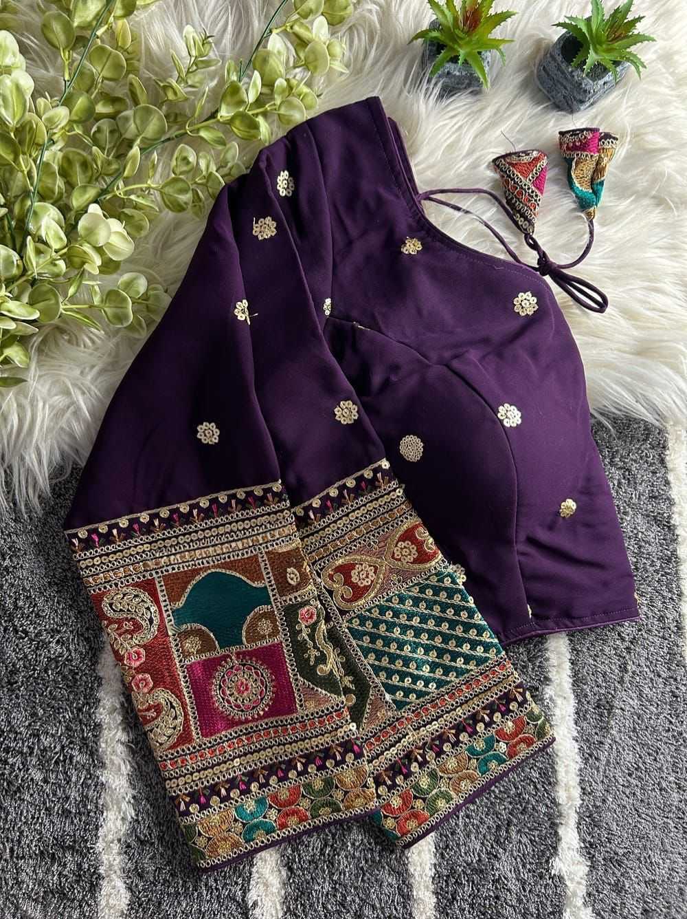 FASHION BLOUSE