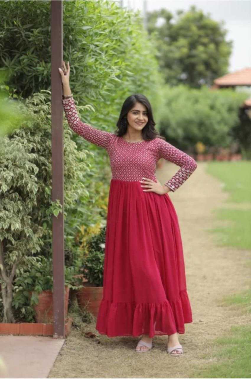 FULL SLEEVE GOWNS