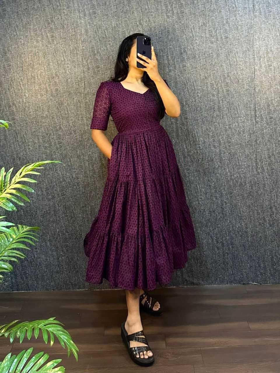 SIMPLE GOWNS
