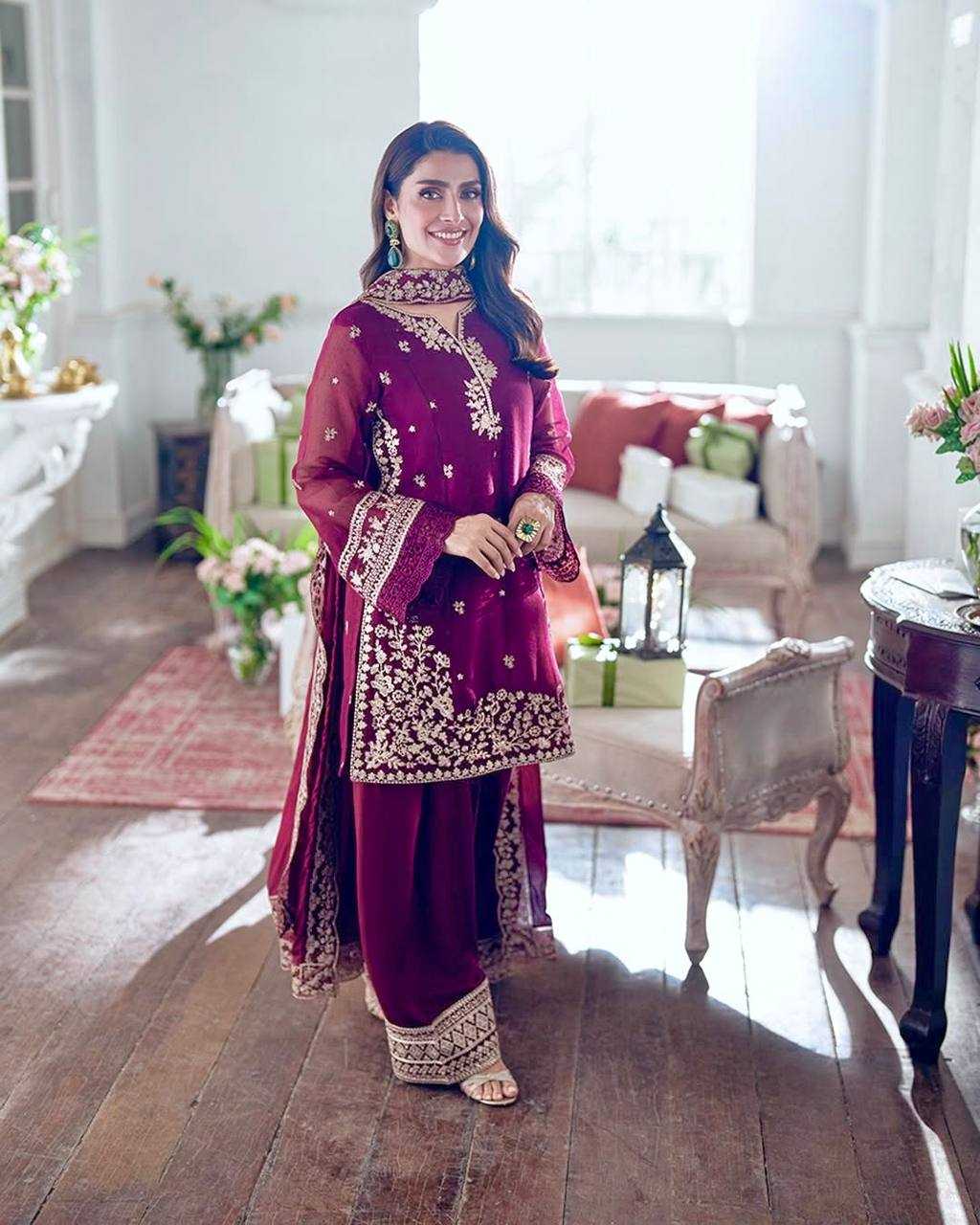 PAKISTANI SUITS