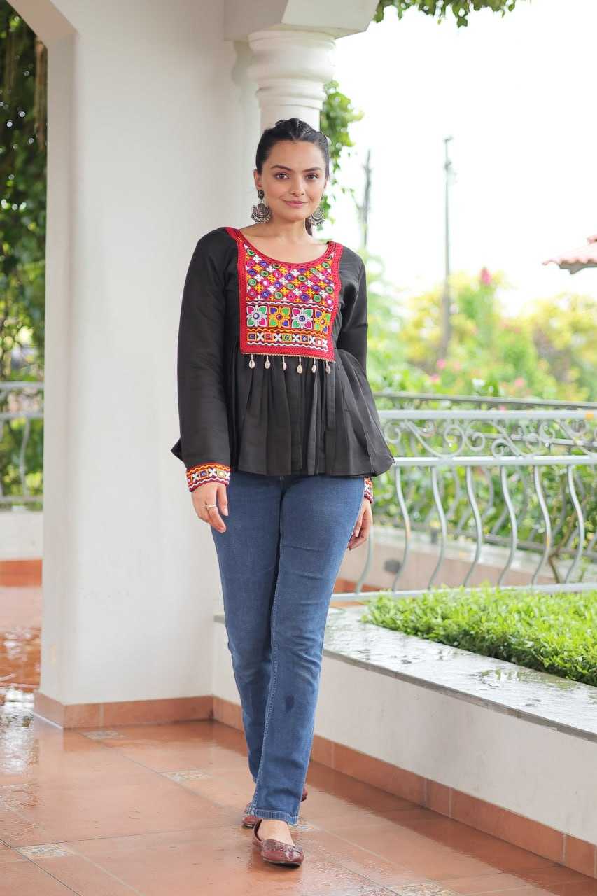 SHORT KURTIS