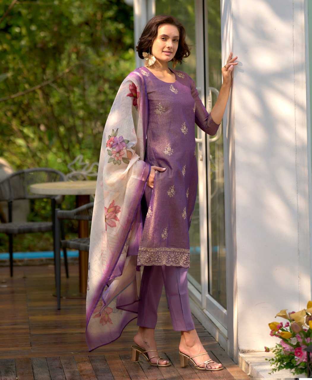 SILK SUITS