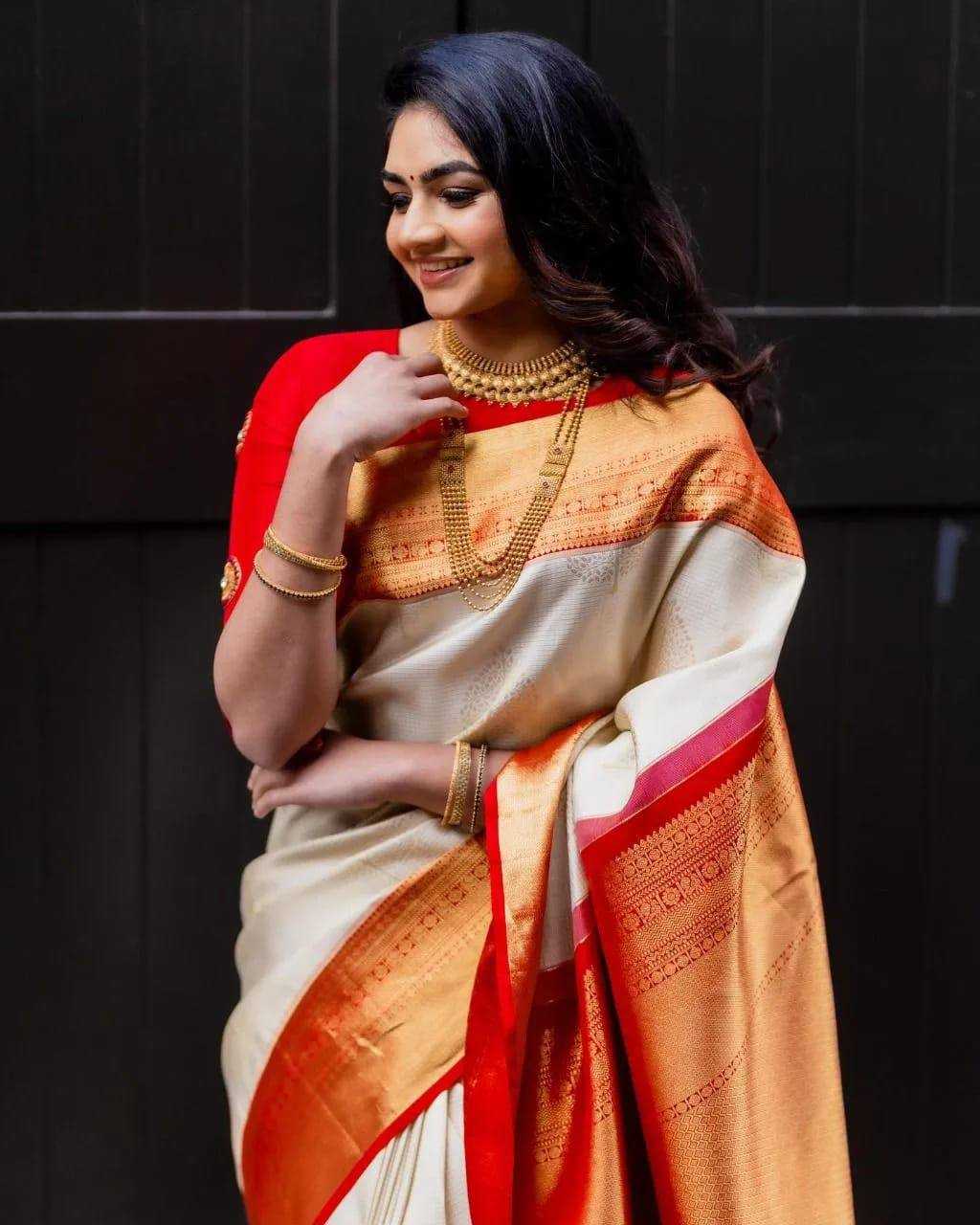 SILK SAREES WITH CONTRAST PALLU
