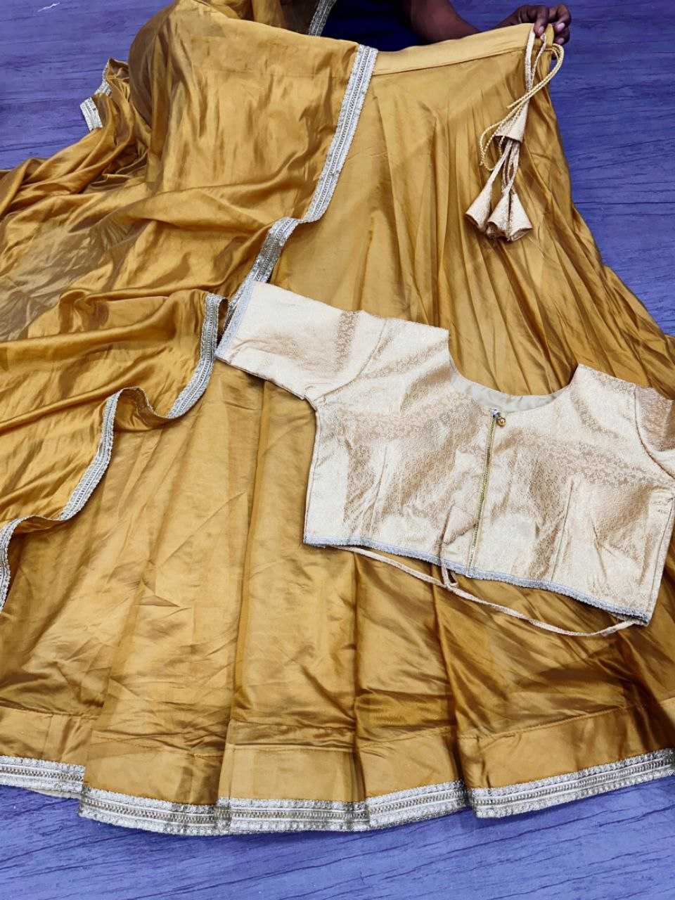 GOLDEN LEHENGA