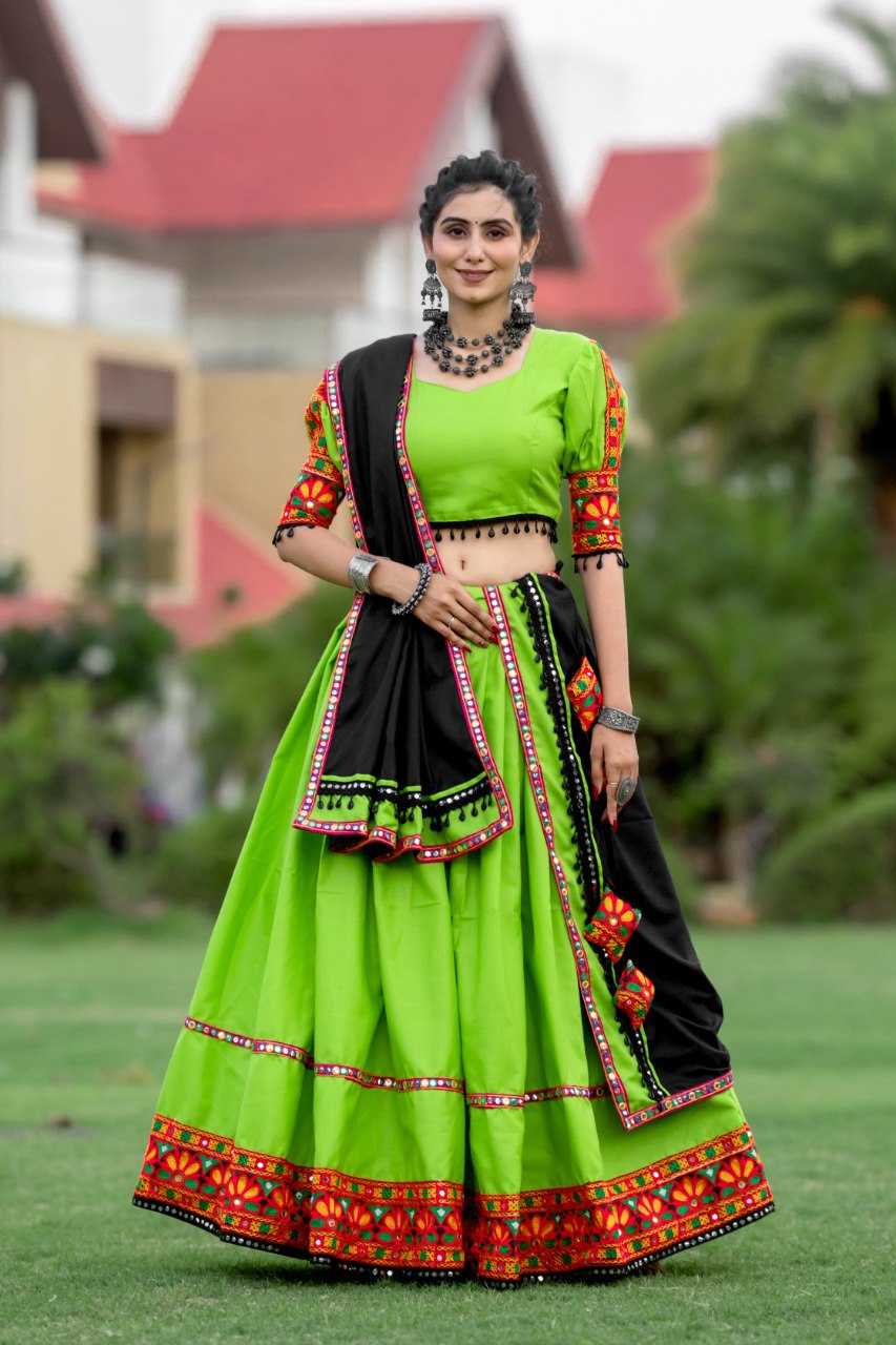 MIRROR WORK LEHENGA