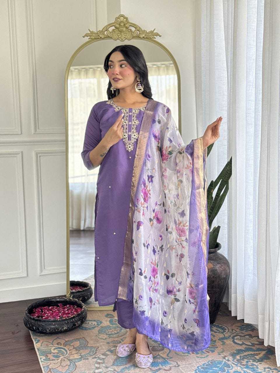 DESIGNER KURTIS