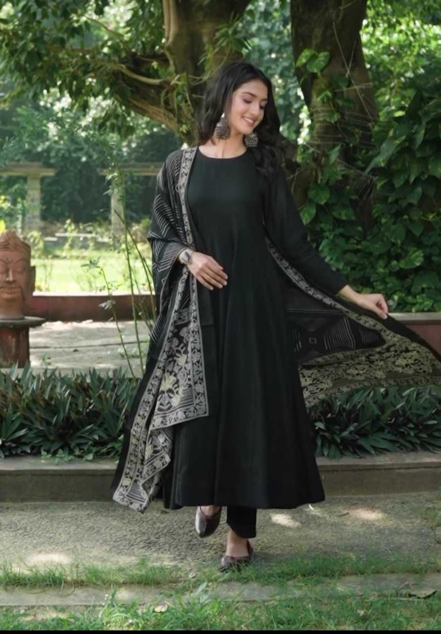 LONG GOWNS