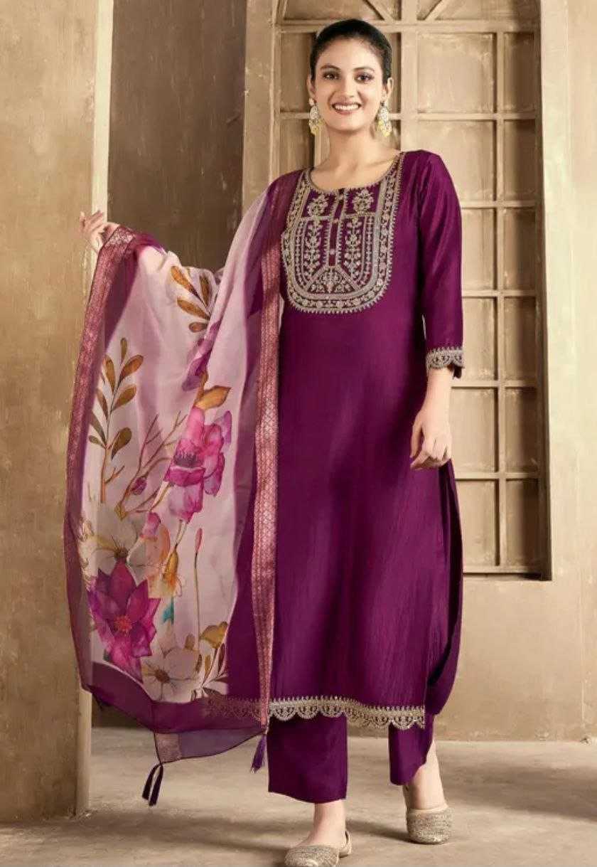 LADIES SUITS