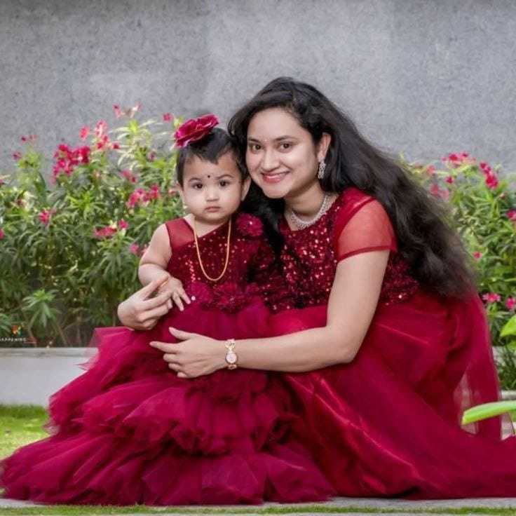 MOTHER DAUGHTER MATCHING GOWNS