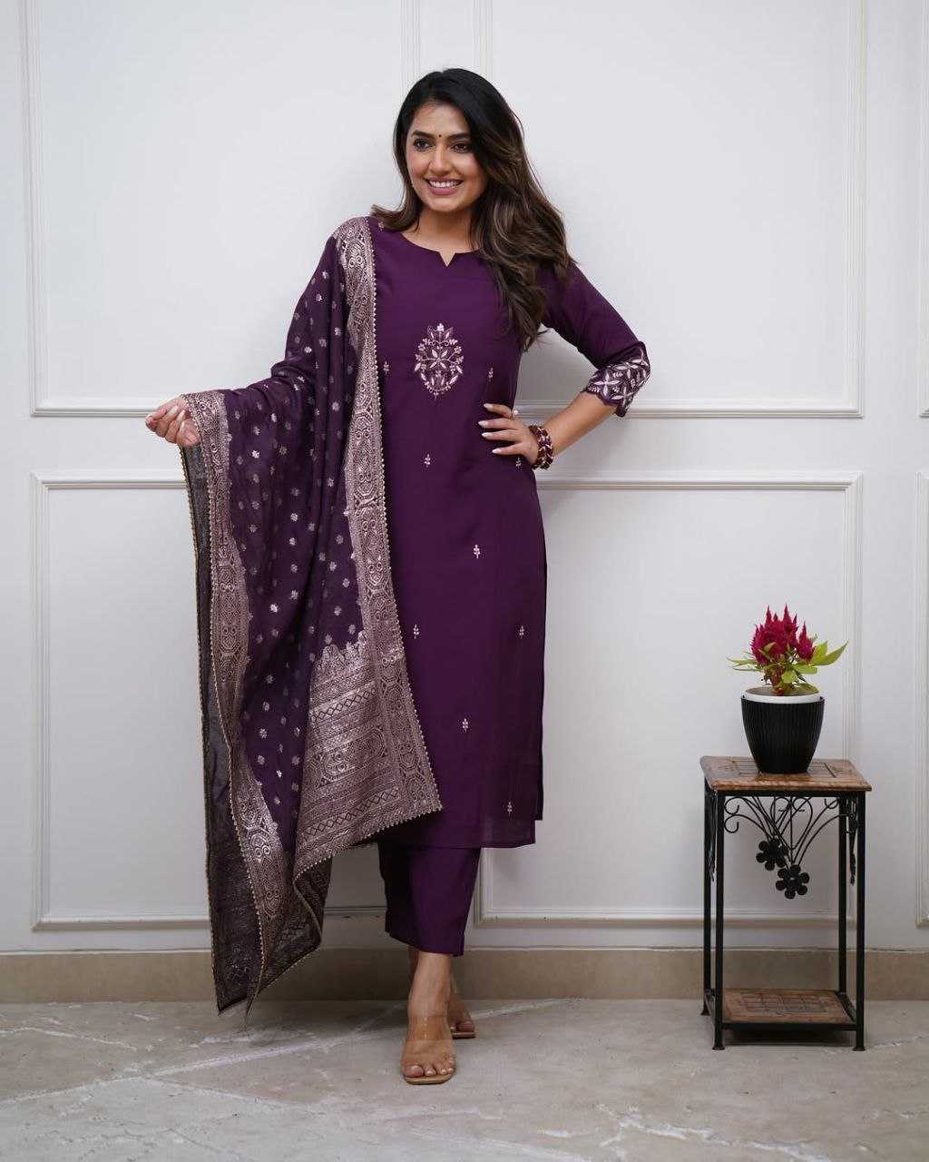 DESIGNER SUITS