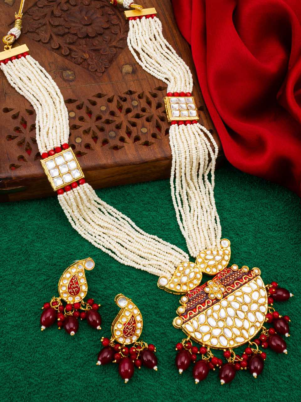 KUNDAN PENDANT SETS