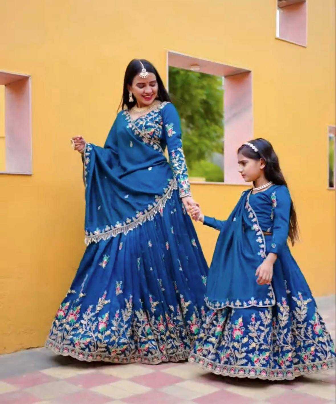 THREAD WORK LEHENGA