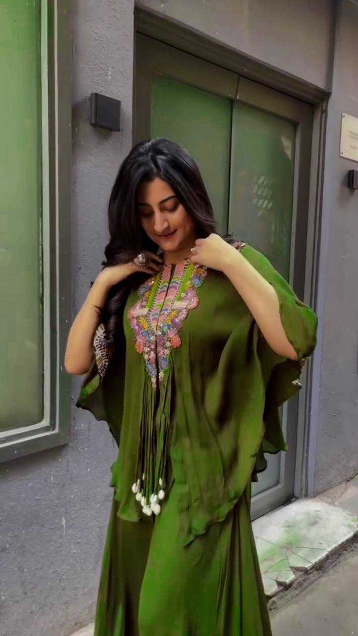 LADIES SUITS
