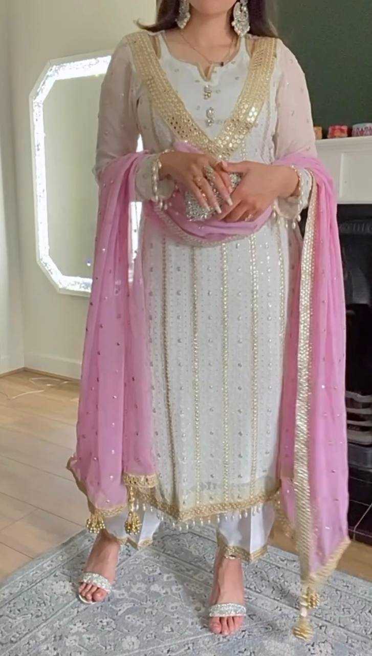 PAKISTANI SUITS