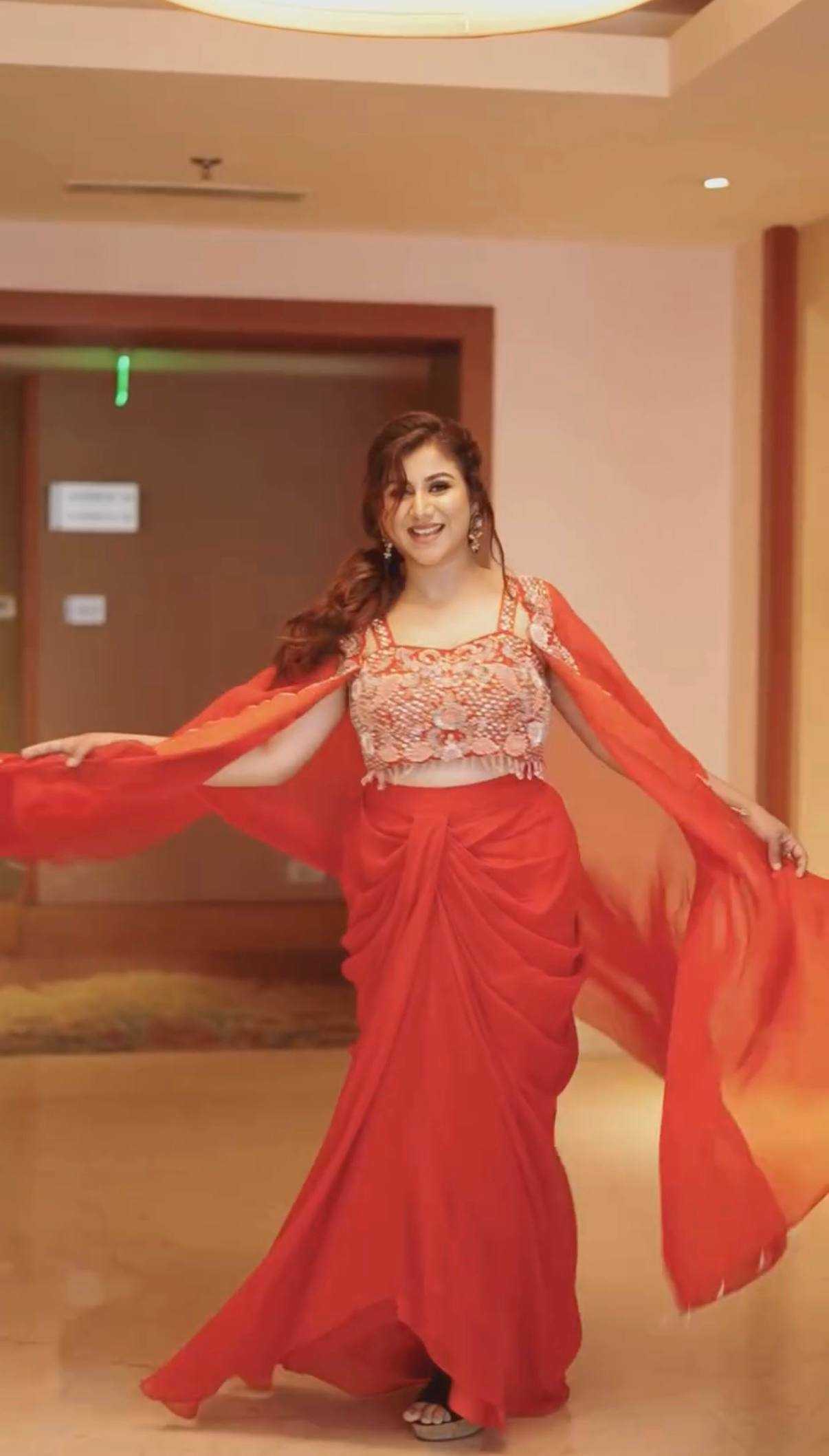 INDO-WESTERN LEHENGA
