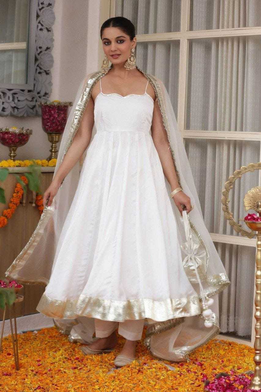WHITE GOWN