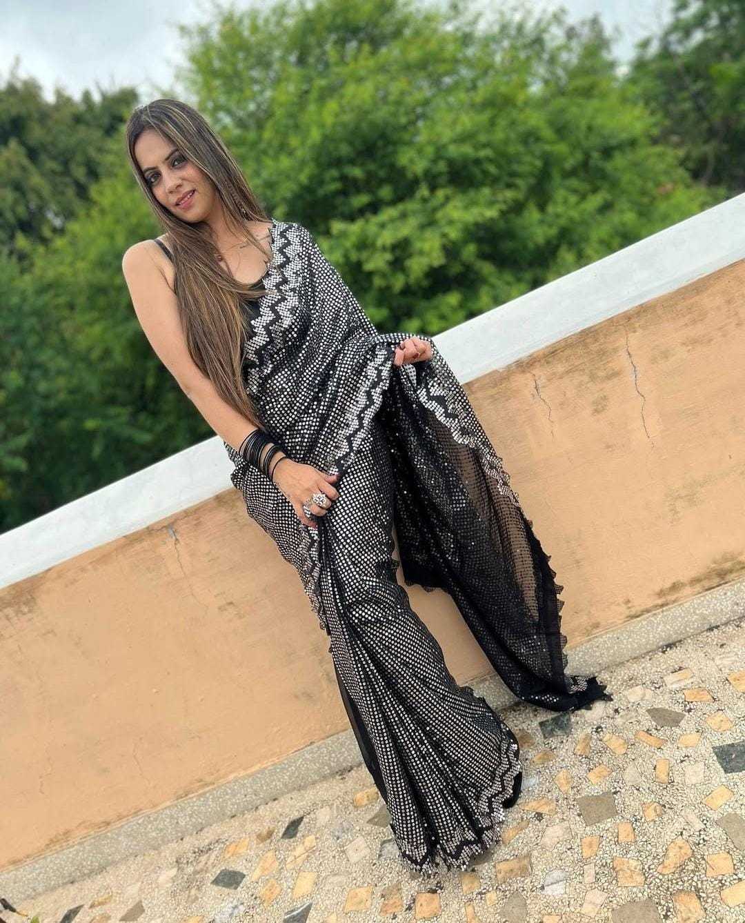 BLACK SAREES