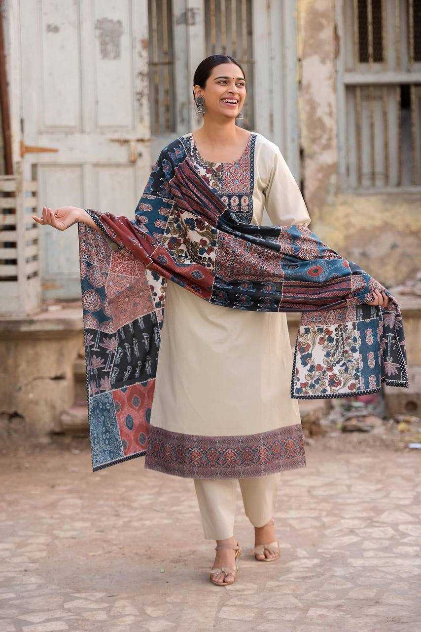 PRINTED SUITS