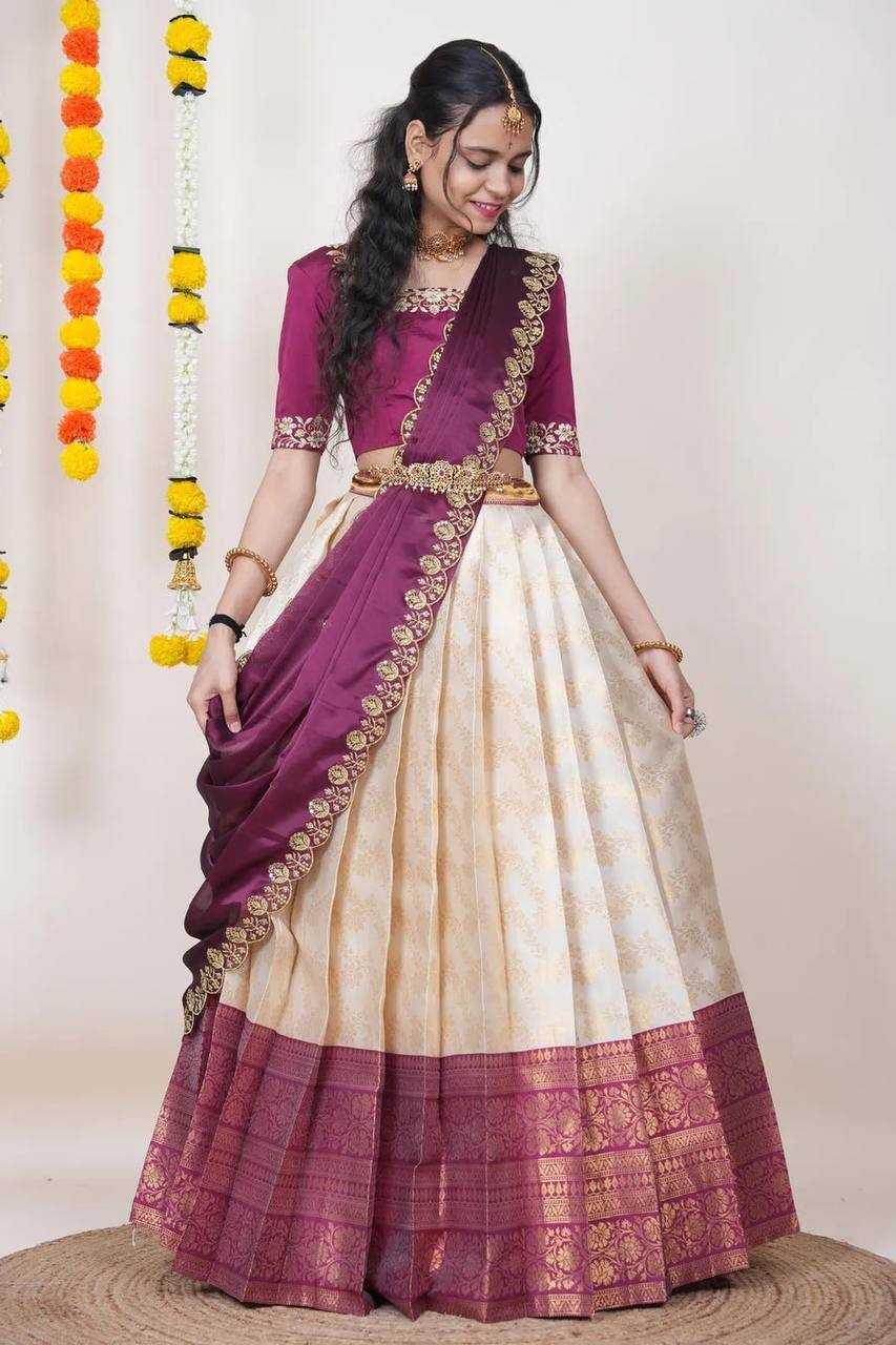  ZARI WORK LEHENGA