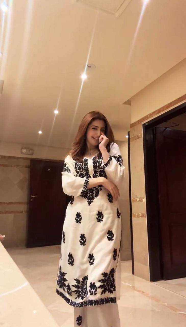 CHIKAN KURTI