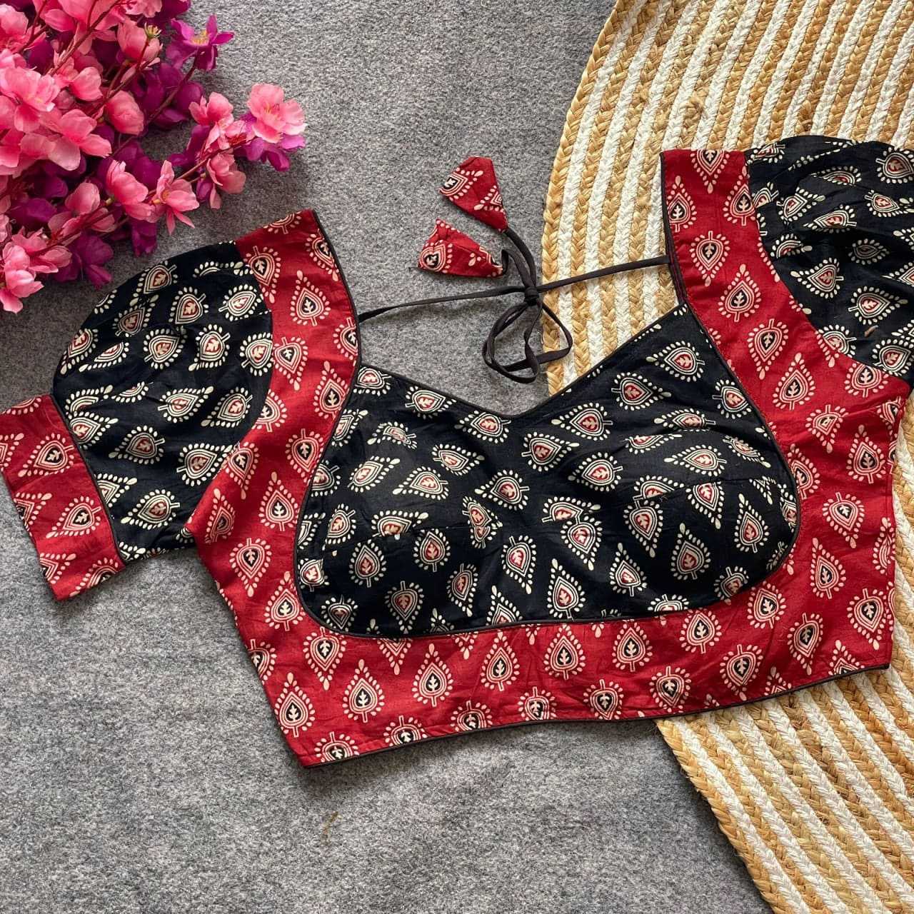 PRINTED BLOUSE