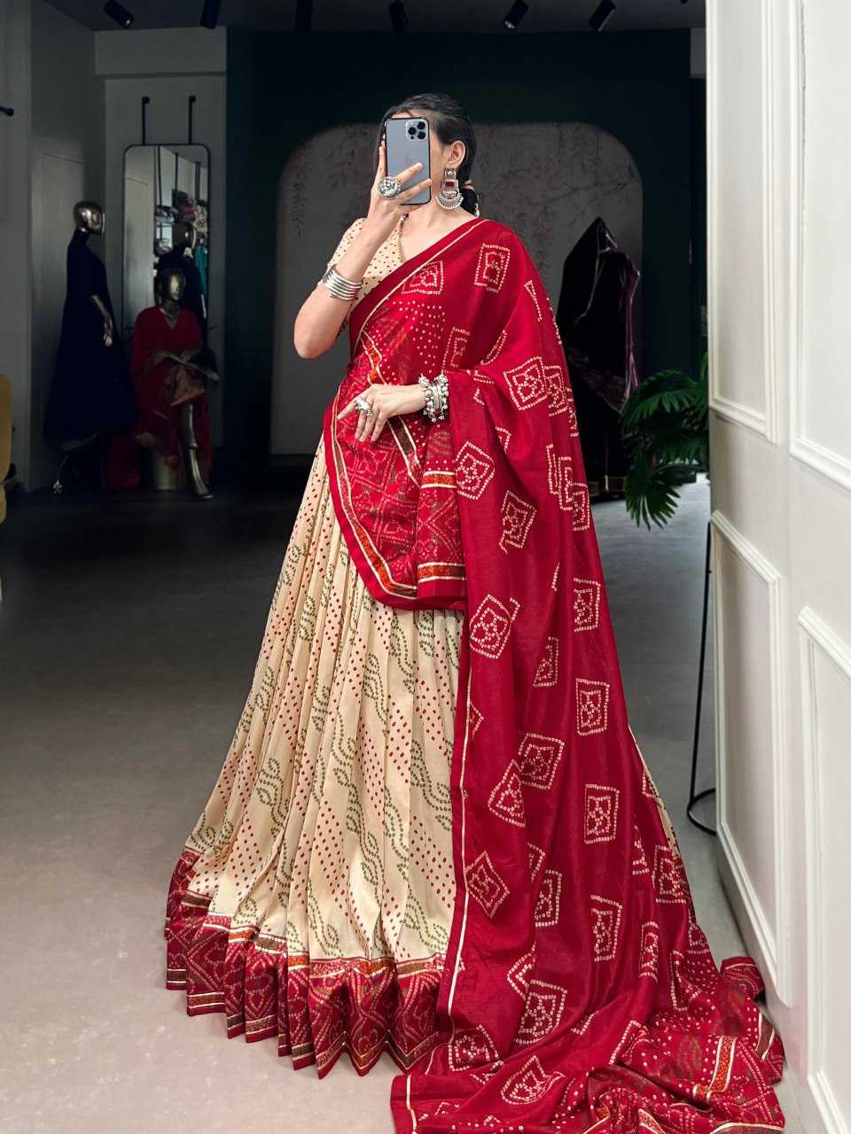 SIMPLE LEHENGA
