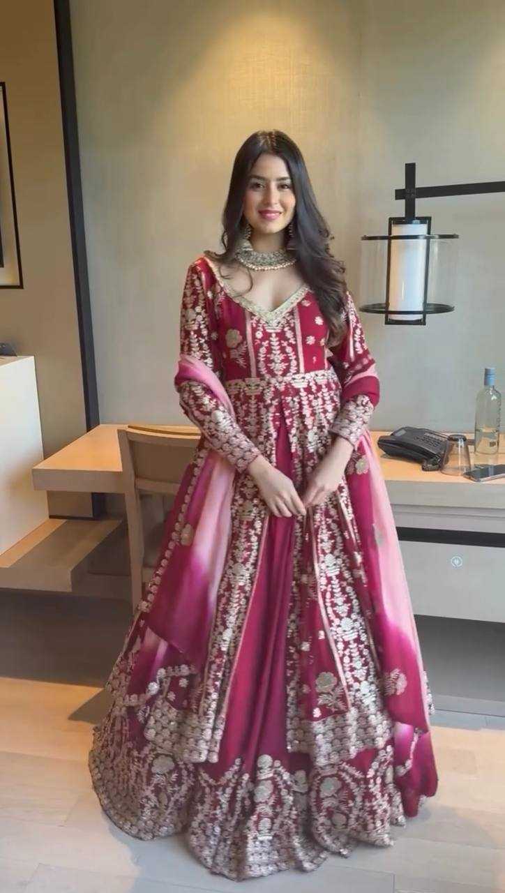 CROP TOP LEHENGA