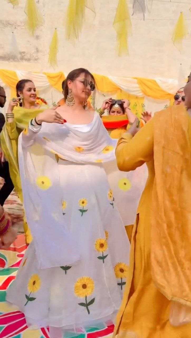 FLORAL LEHENGA