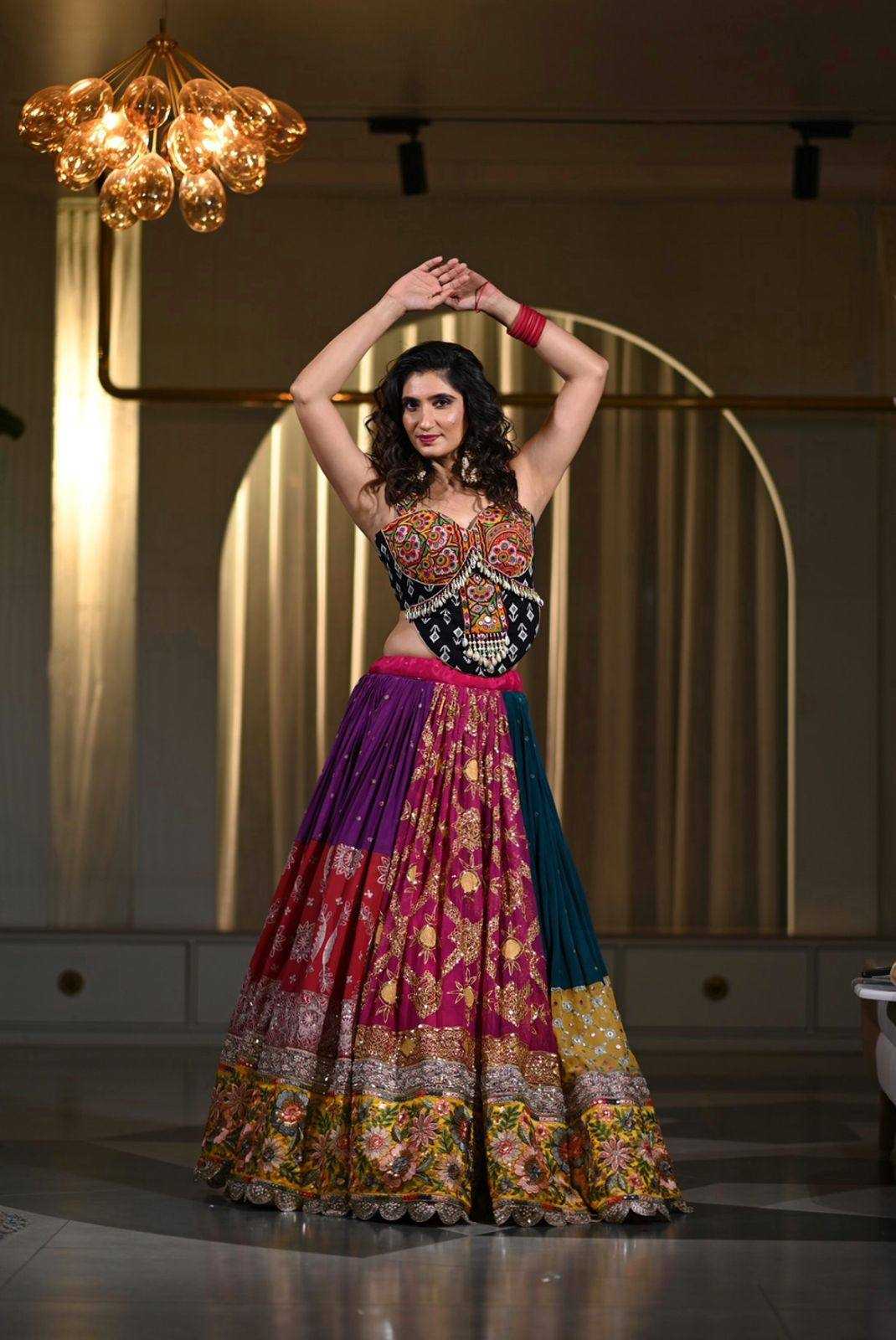 HEAVY LEHENGA